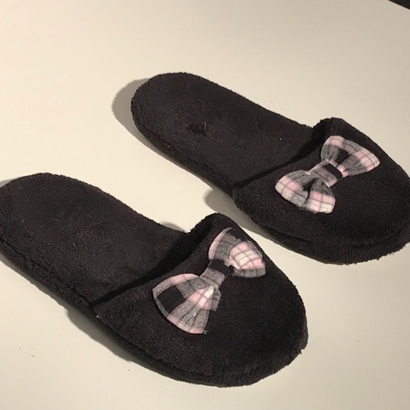 Victoria's Secret Slippers - Picture 2 of 8